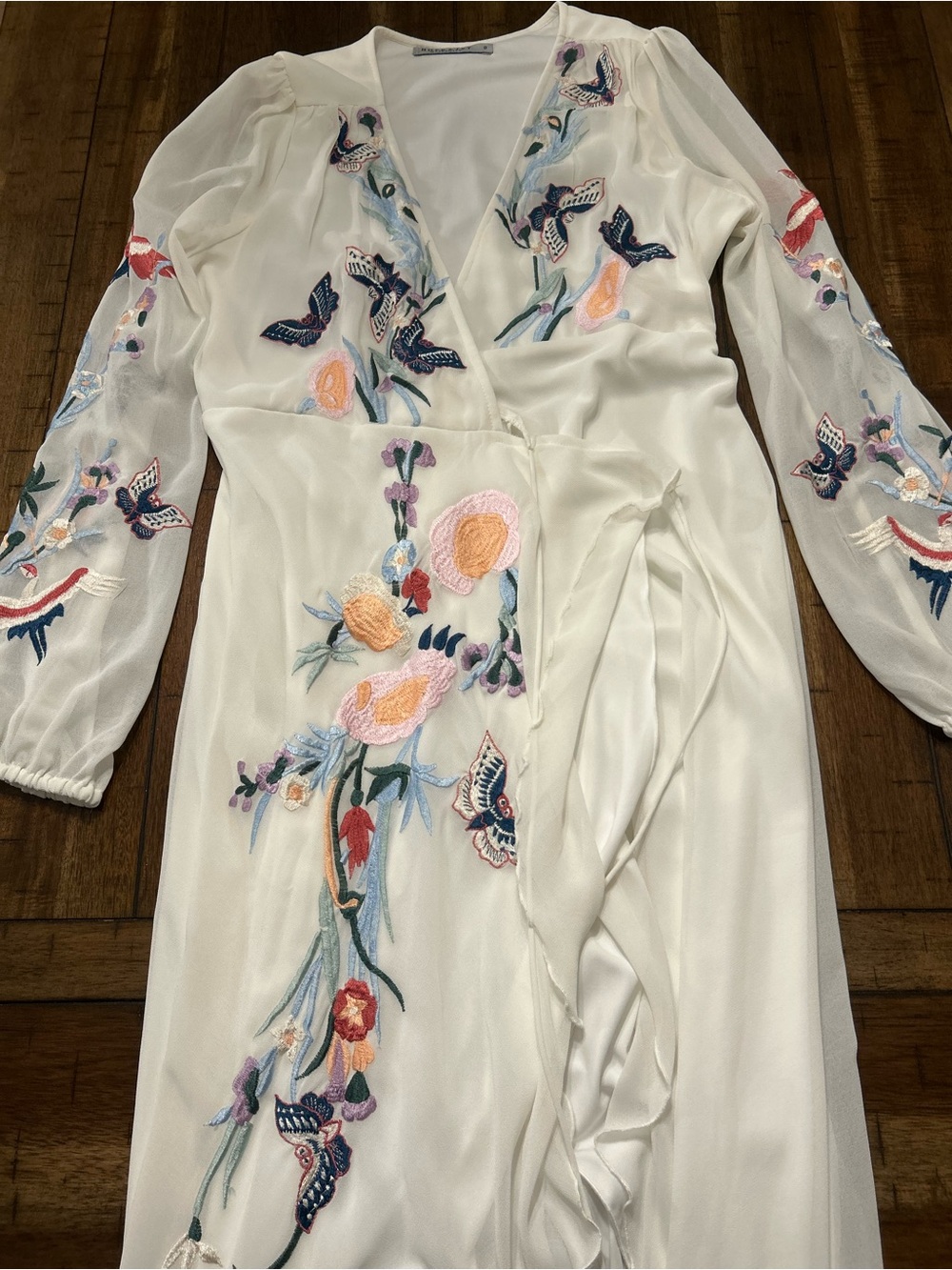 Hope & Ivy Maternity size 8-gorgeous embroidered wrap dress
